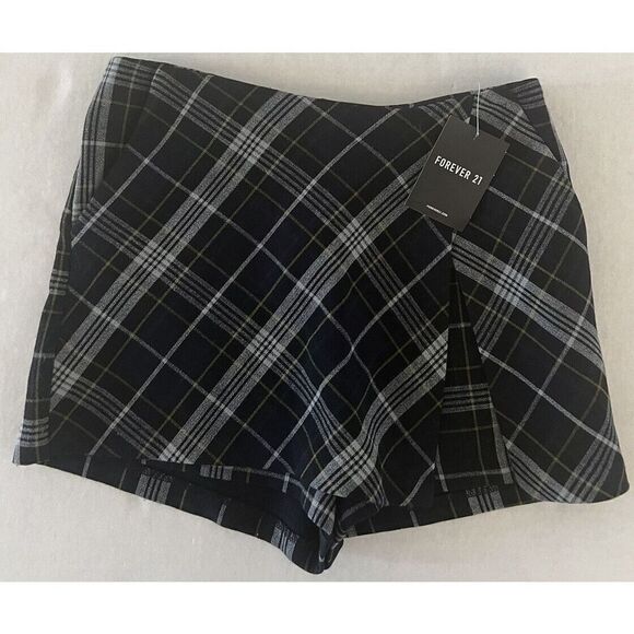 Forever 21 Sz. S Plaid skort with pockets Rear zipper Front Opening Navy Green - Picture 1 of 3